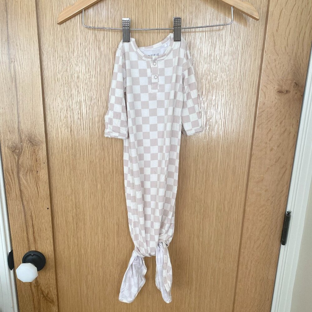 Mebie Baby Taupe Checkered Bamboo Knot Gown, size 0-3M